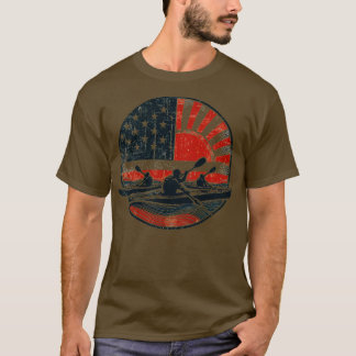 Camiseta Orgulhoso Kayaker Paddando Através da Bandeira d'á