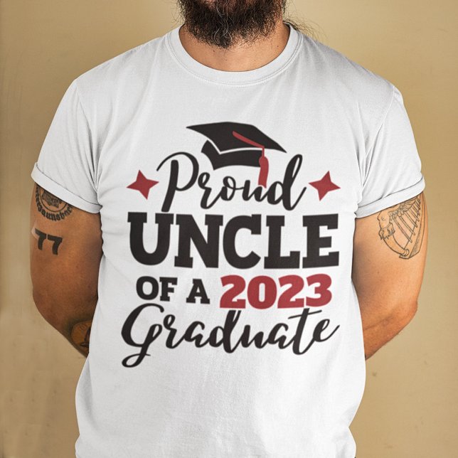 Camiseta Orgulhoso Tio 2023 formando vermelho (Criador carregado)