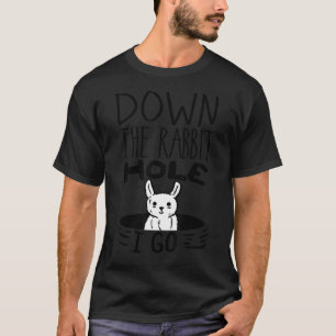 Camiseta ORIGINAL No Buraco Do Coelho Eu Fico Engraçado Cut