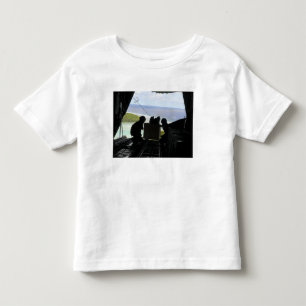 Camiseta Os aviadores eliminam uma pálete de bens doados