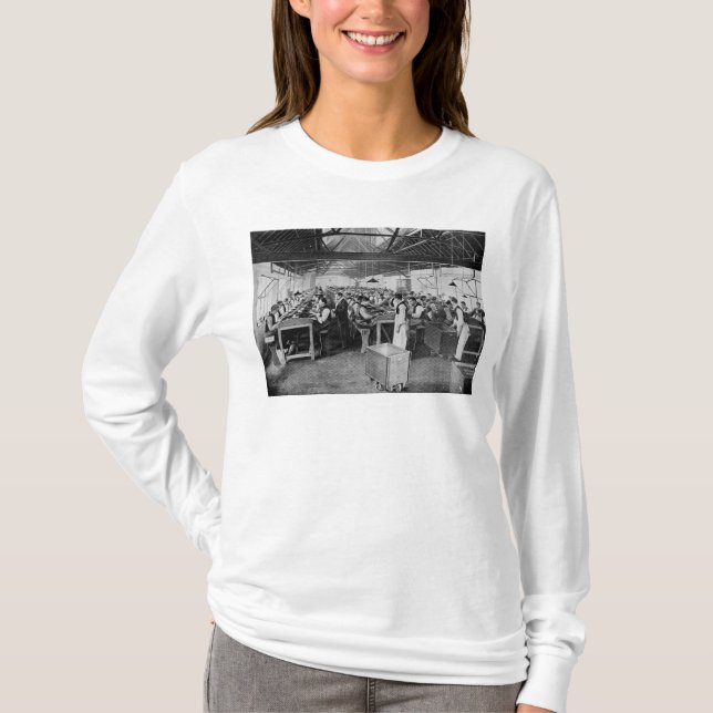 Camiseta Os departamentos da fabricação do charuto (Frente)