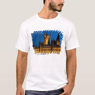 Camiseta Os Edifícios do Parlamento à noite na cidade de