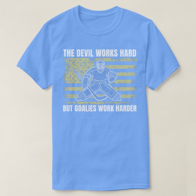 Camiseta Os Goais De Hóquei No Gelo Funcionam Com Mais Engr (Frente do Design)