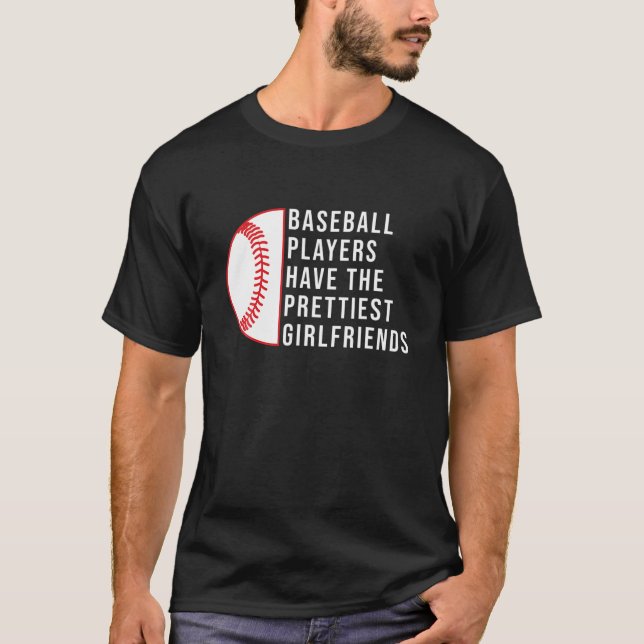 CAMISETA OS JOGADORES DE BASEBALL TÊM OS MELHORES NAMORADAS (Frente)