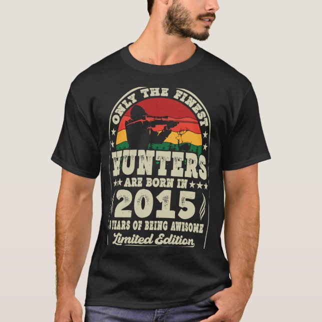 Camiseta Os Melhores Caçadores Estão A Nascer Em 2015 Caça  (Frente)