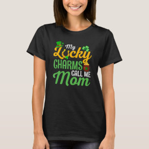 Camiseta Os meus amuletos chamam-me Mãe Dia de São Patrício