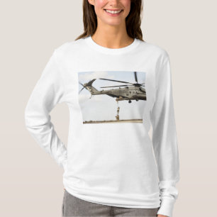 Camiseta Os pararescuemen da força aérea conduzem uma