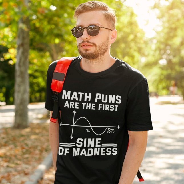 Camiseta Os Peitos De Matemática Engraçados São O Primeiro  (Criador carregado)