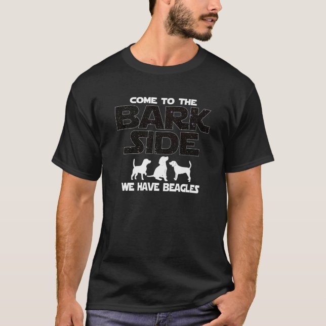 Camiseta Os Proprietários De Beagle Vêm Ao Lado Do Latido (Frente)