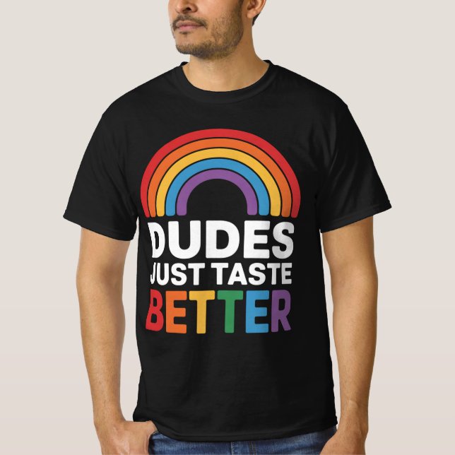 Camiseta Os Rapazes São Simplesmente Mais Saborosos Engraça (Frente)