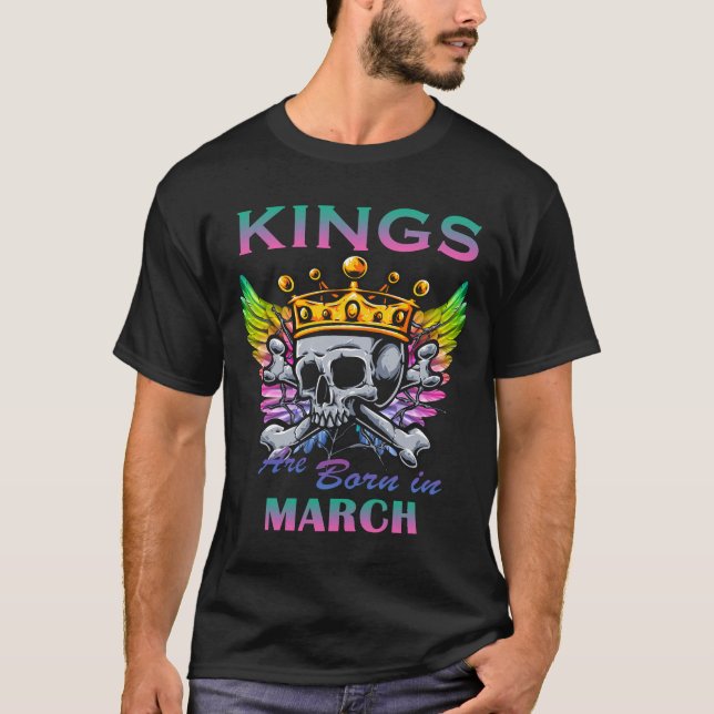 Camiseta Os reis nascem em março (Frente)