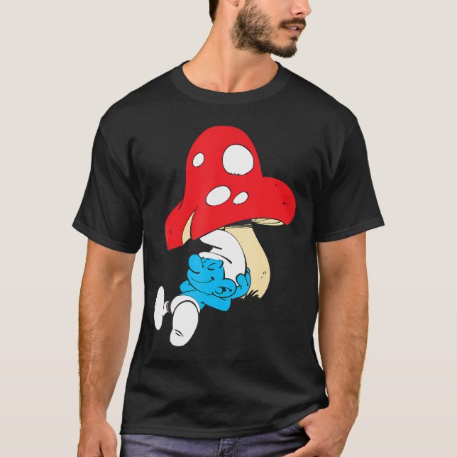 Camiseta Os Smurfs Dormindo Sob Cogumelo Sorridente (Frente)