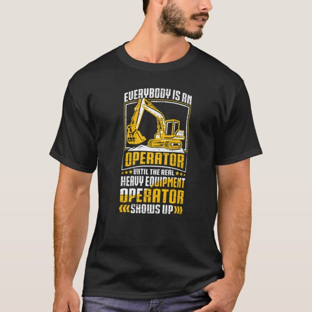 Camiseta Os Trabalhadores Da Construção Do Operador Real E  (Frente)