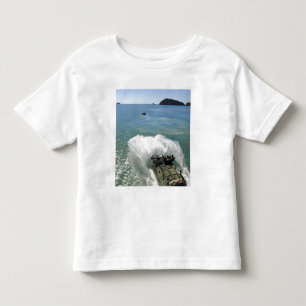 Camiseta Os veículos do assalto anfíbio retiram a