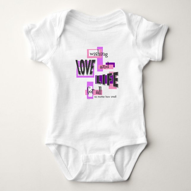 Camiseta ou macacão de bebê. (Frente)