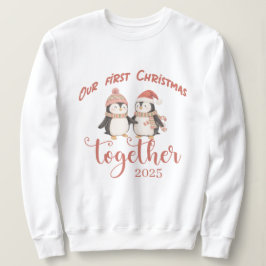 Camiseta Our first Christmas together.Penguin couple design