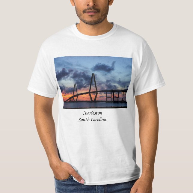 Camiseta Ouro À Noite Em Arthur Ravenel (Frente)