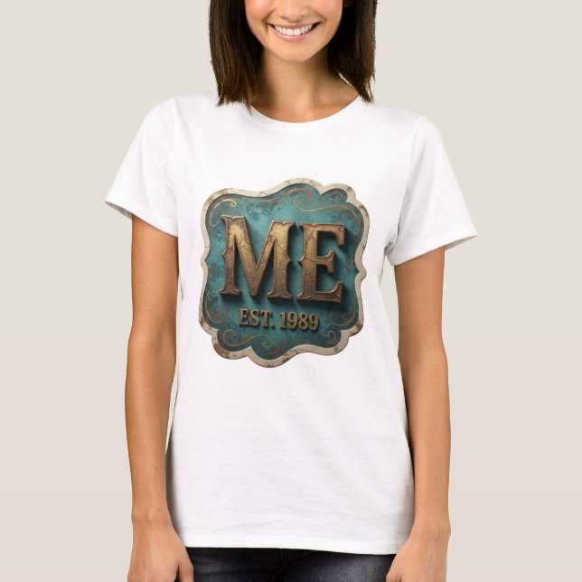 Camiseta Ouro Icônico ME EST 1989 Design Moderno (Frente)