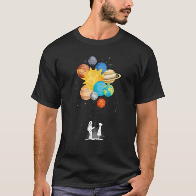 Camiseta Outer space planets love spaceman  balloon spacema (Frente)