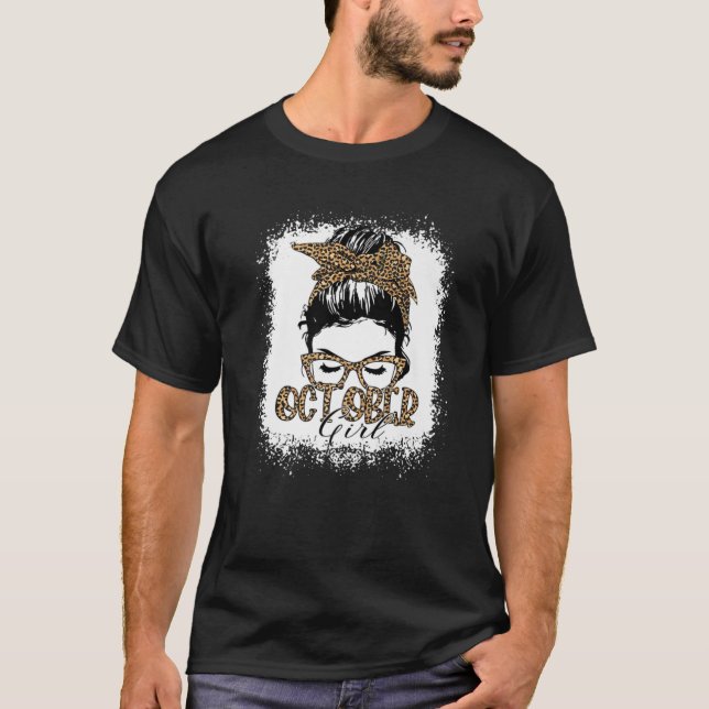Camiseta Outubro Menina Mensagem Cabelo Solar Óculos Solare (Frente)