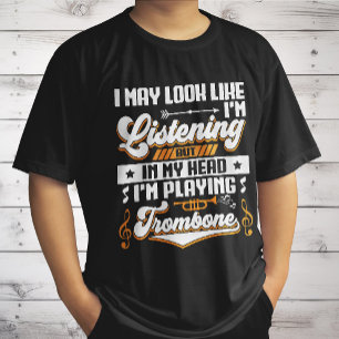 Camiseta Ouvindo Engraçado Na Minha Cabeça Eu Estou Tocando