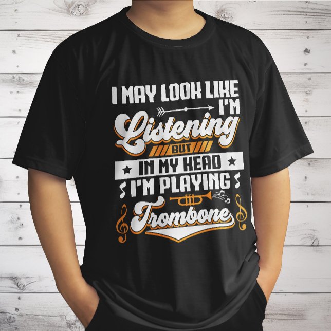 Camiseta Ouvindo Engraçado Na Minha Cabeça Eu Estou Tocando (Criador carregado)