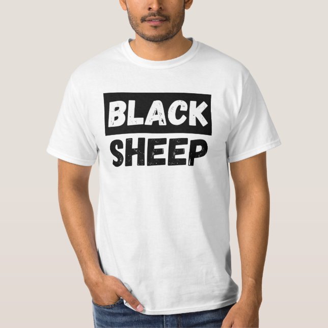 Camiseta Ovelha Negra Tipografia Negrita Entourage Design (Frente)