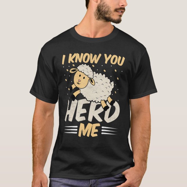 Camiseta Ovelhas Eu Sei Que Você Me Traz Ovelha De Lâmpada (Frente)