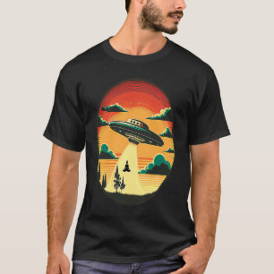 Camiseta OVNI Alien Abduzindo Garota de Yoga Disco Voador