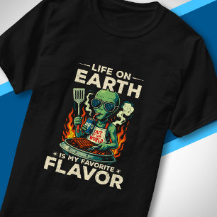 Camiseta OVNI Churrasco Vida na Terra Retro Ficção Científi