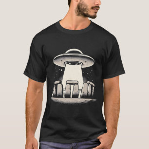 Camiseta OVNI em Stonehenge
