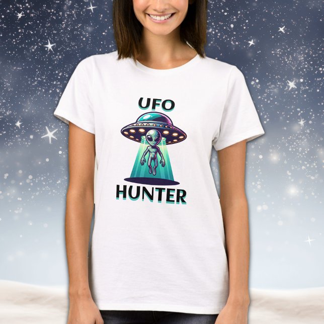 Camiseta OVNI Hunter | Ai Art com OVNI e Alienígena (Criador carregado)