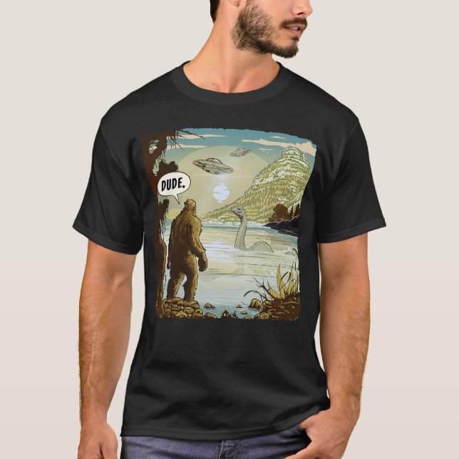 Camiseta OVNIs Engraçados Sasquatch Introduvert Loch Ness (Frente)