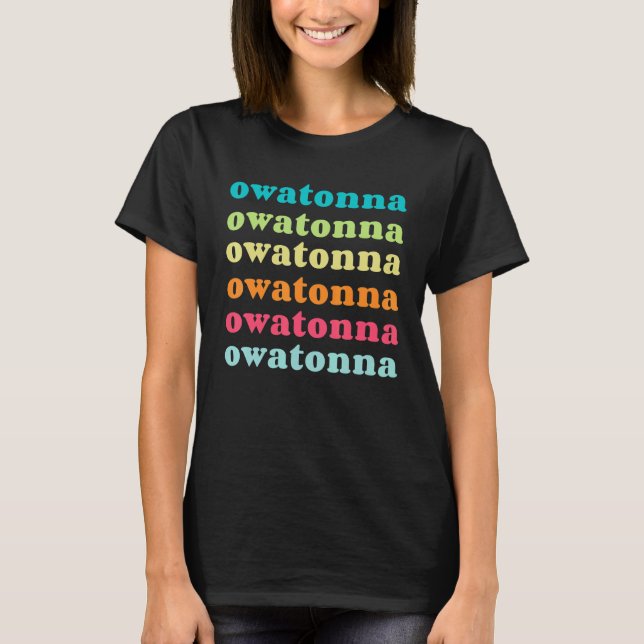 Camiseta Owatonna Minnesota  MN  Colorful Repeating Text (Frente)