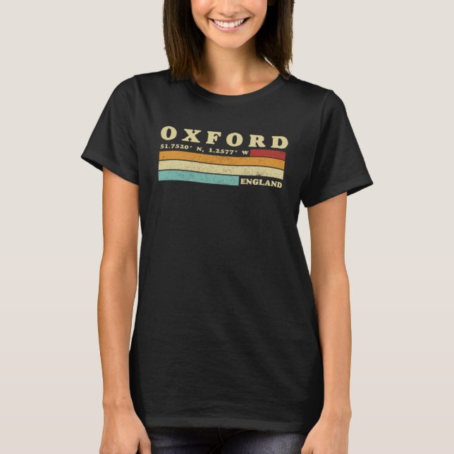 Camiseta Oxford Inglaterra Cidade Retro Longitude Latitude (Frente)