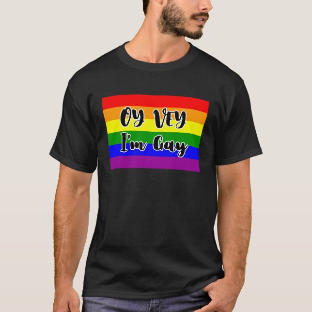 Camiseta Oy Vey, sou Gay Rainbow Flag (Frente)