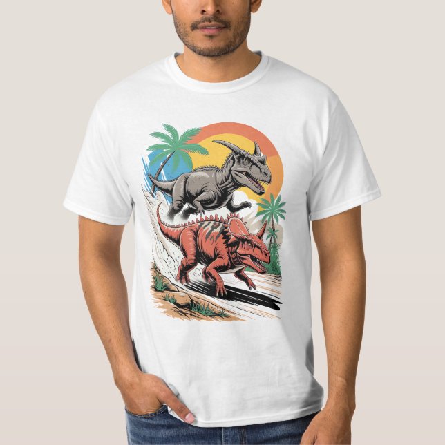 Camiseta Pachyrhinossauro passando por um Carnotaurus (Frente)