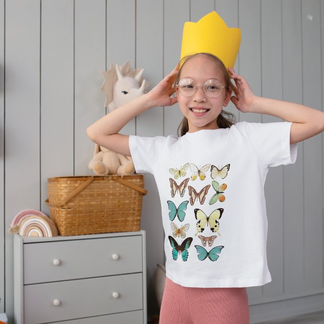 Camiseta Padrão de Creme de Borboleta (Dress in comfort, style, and enchantment.
Soft cream butterflies for a chic toddler look 🦋👶)