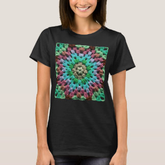 Camiseta Padrão de Croché Granny Square Anos Setenta Retro