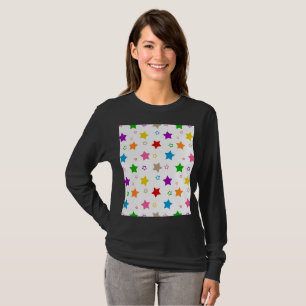 Camiseta Padrão de Estrelas Coloridas Design Branco