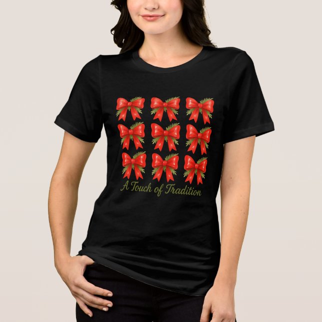 Camiseta Padrão de presente Toque de Tradição com Laço Verm (Frente)