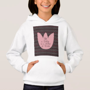 Camiseta Padrão de Tulipa Rosa Simples com fundo escuro