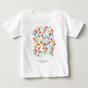 Camiseta Padrão de Tulipas Vibrante Design Floral em Branco