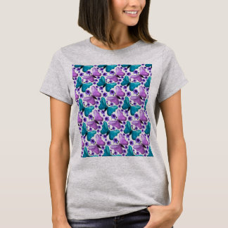 Camiseta Padrão floral de borboleta azul-verde e roxo