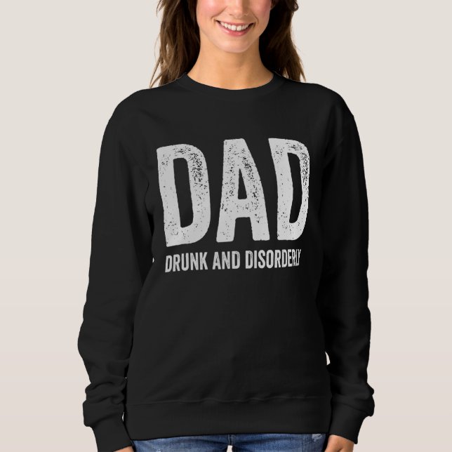 Camiseta Pai Bêbado e Desordeiro - Bebendo (Frente)