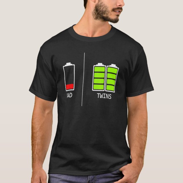 Camiseta Pai Cansado Pai Baixo De Bateria De Gêmeos Para Pa (Frente)