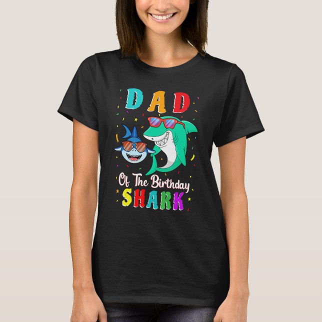 Camiseta Pai Da Família Aniversário Do Tubarão Que Correspo (Frente)