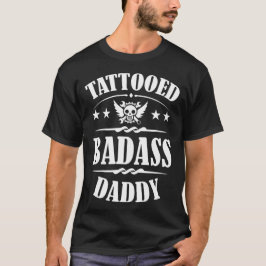 Camiseta Pai DE BADASS TATUADO,TATTOADO,BADASS,PAI,BIKE,BI