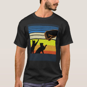 Camiseta Pai de Gato e Mamãe Batem Punho para Papai Peludo