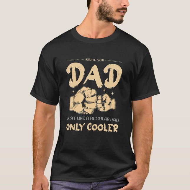 Camiseta Pai de homens desde 2011 Como um Pai normal (Frente)